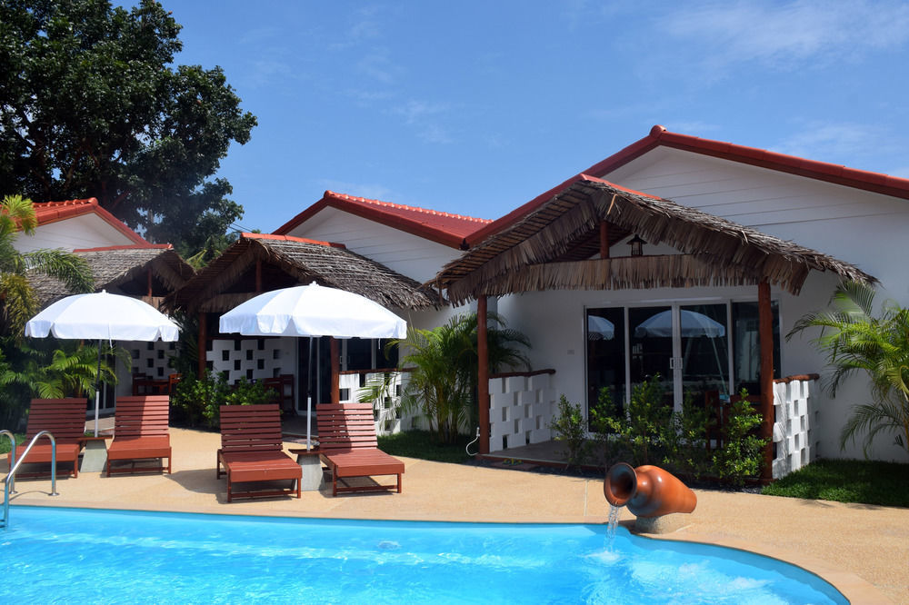 Vivi Bungalows Resort Nai Harn Exterior foto